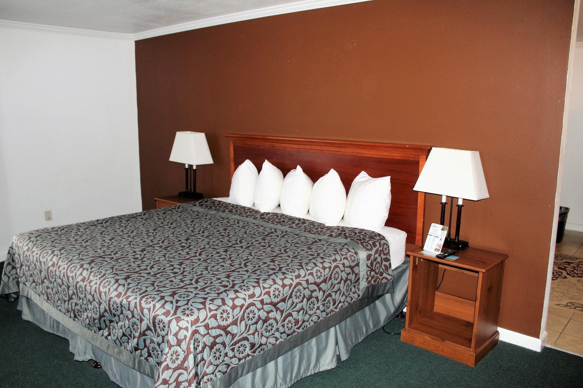 Days Inn By Wyndham Everett Exterior foto